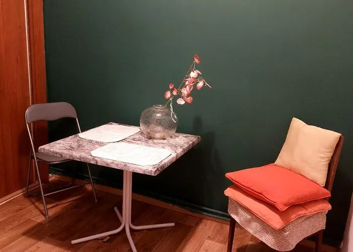 Zentral Vesela Square דירה *